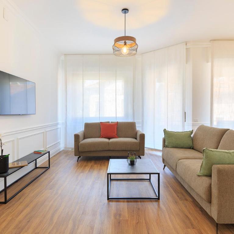 Principina - Three-Bedroom Apartment - 3