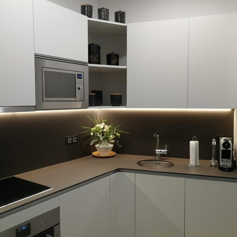 Glory Suite Zurriola Beach with AC - Apartamento de 1 dormitorio - 2