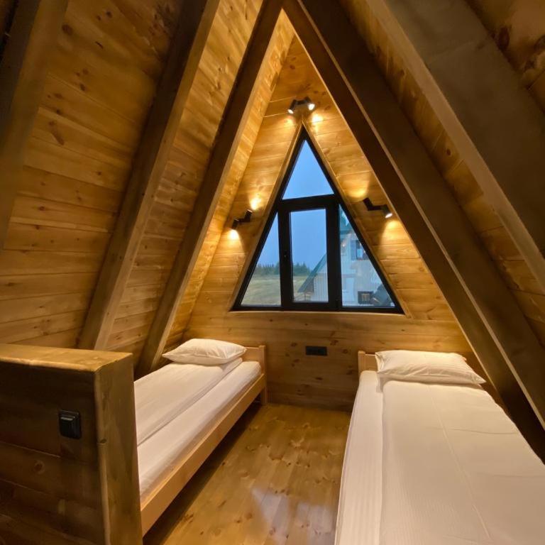 DANDELION HOUSE - Two-Bedroom House - 3