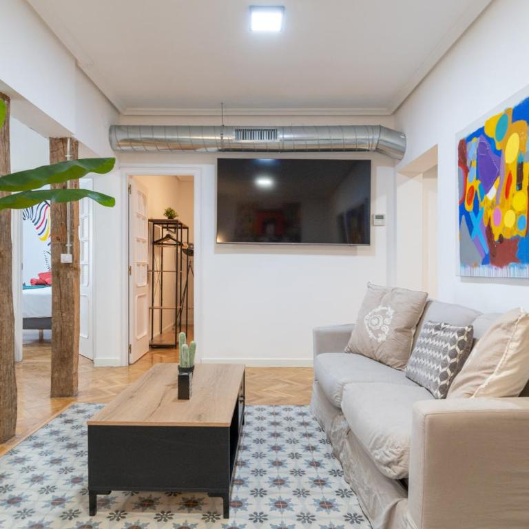 groups ART-POP, by MONARO***** - Superior Apartment - 3