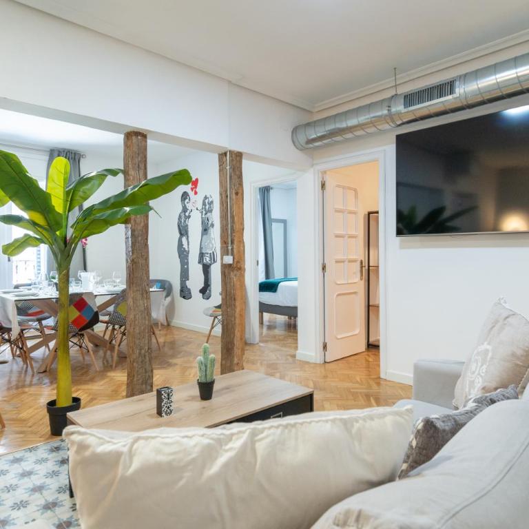 groups ART-POP, by MONARO***** - Superior Apartment - 8
