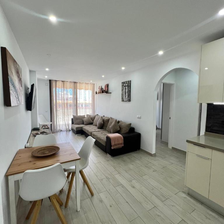 Los Cristianos || - Apartamento de 3 dormitorios - 1