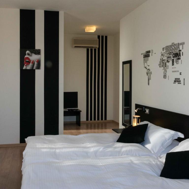 Berghotel - Camera Doppia con Letti Singoli - 1