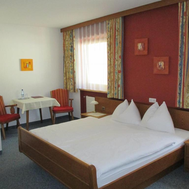 Hotel Untermetzger - Comfort Vierbettzimmer - 20