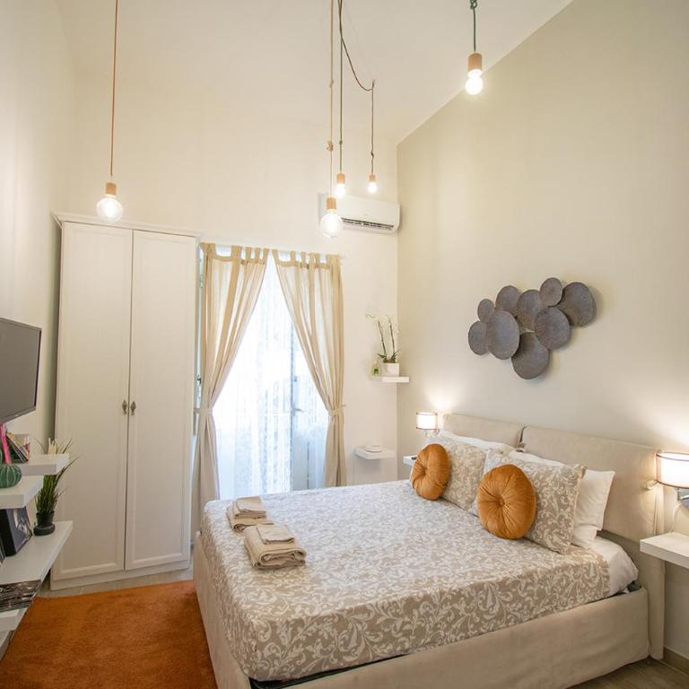 Lorenzo's Art Studio 2 - Via Tribunali - One-Bedroom Apartment - 1