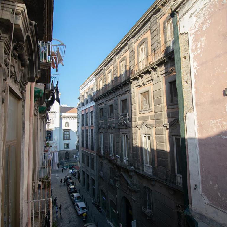Lorenzo's Art Studio 2 - Via Tribunali - One-Bedroom Apartment - 35