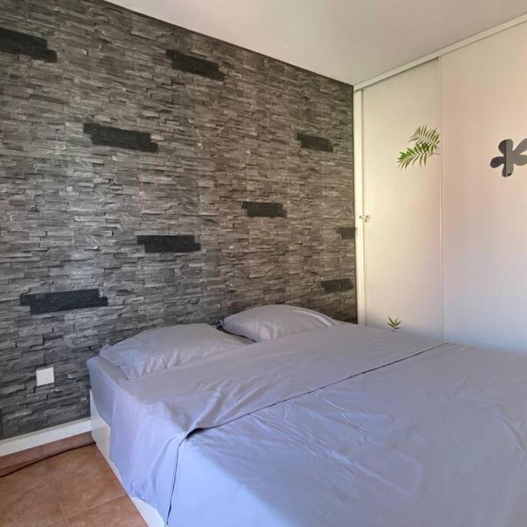 Coeur de Fréjus, L'AMPHITHÉÂTRE, appartement 3 pièces climatisé, terrasse, barbecue, piscine & parking - Apartment with Terrace - 16