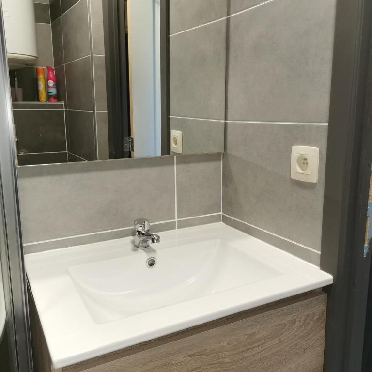 Appartement Edelweiss Chamrousse vue sur Recoin La Croix de Chamrousse Grenoble - Appartamento con 1 Camera da Letto - 5