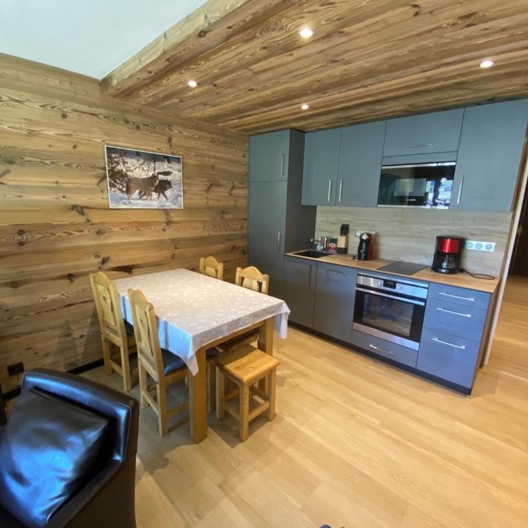 Appartement 2 pièces ensoleillé avec Wi-Fi et parking, La Clusaz - FR-1-459-76 - Apartment (6 Adults) - 2