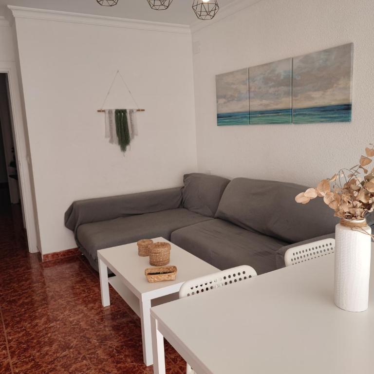 Descanso y diversión en pleno centro de Almuñécar - Apartamento de 3 dormitorios - 2