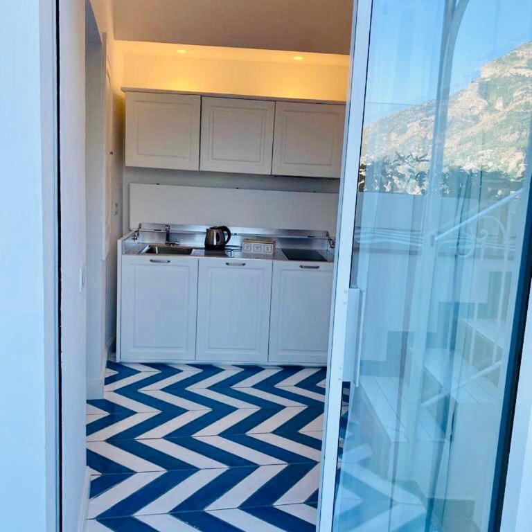Villa Diamond Luxury Suite - Suite Deluxe con Vasca Idromassaggio - 23