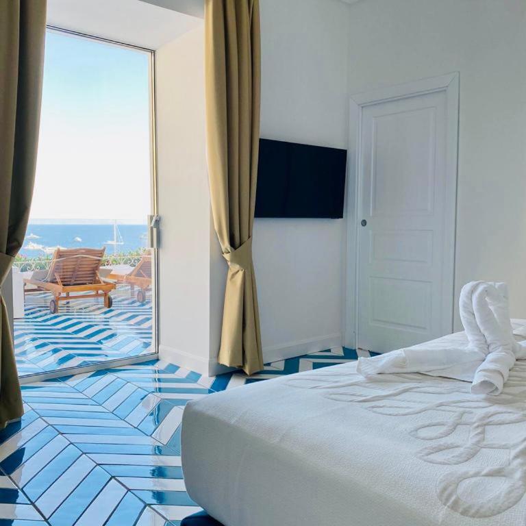 Villa Diamond Luxury Suite - Suite Executive con Vasca Idromassaggio all'Aperto - 10