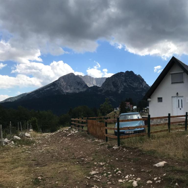 Vista Pitomine - Two-Bedroom Chalet - 46