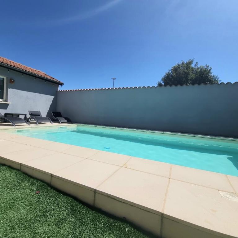 Maison individuelle avec sa piscine et son jacuzzi privés - Villa 3 Chambres - 5