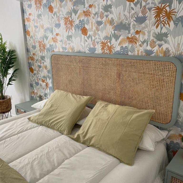 LUMINOSO APARTAMENTO RECIÉN REFORMADO - Three-Bedroom Apartment - 6