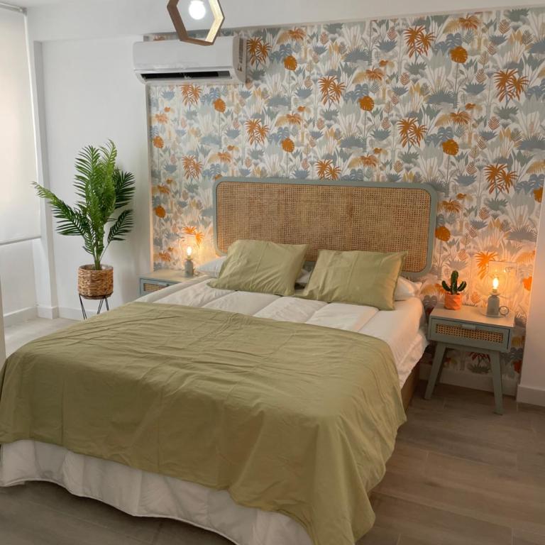 LUMINOSO APARTAMENTO RECIÉN REFORMADO - Three-Bedroom Apartment - 17