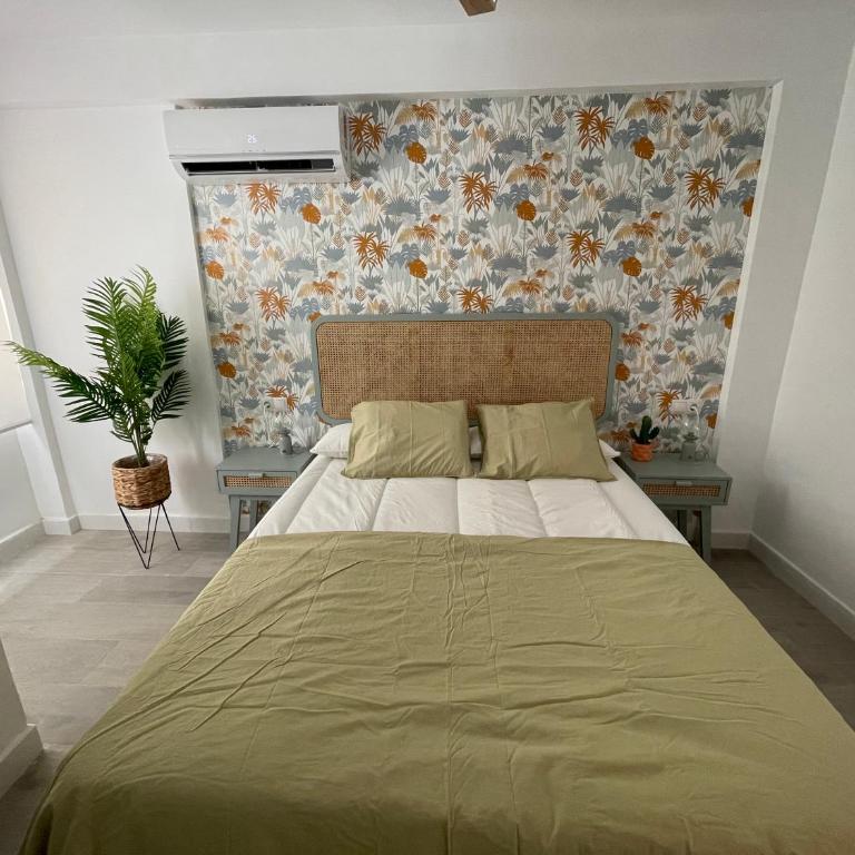 LUMINOSO APARTAMENTO RECIÉN REFORMADO - Three-Bedroom Apartment - 33