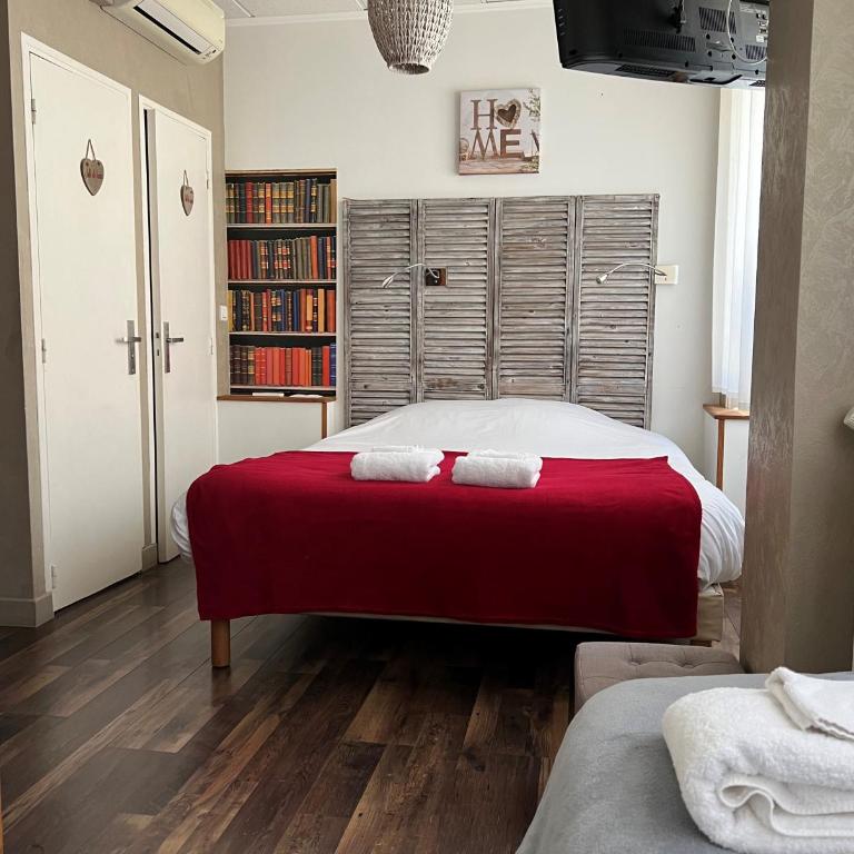 Logis Hôtel des Causses - Chambre Triple Confort - 5
