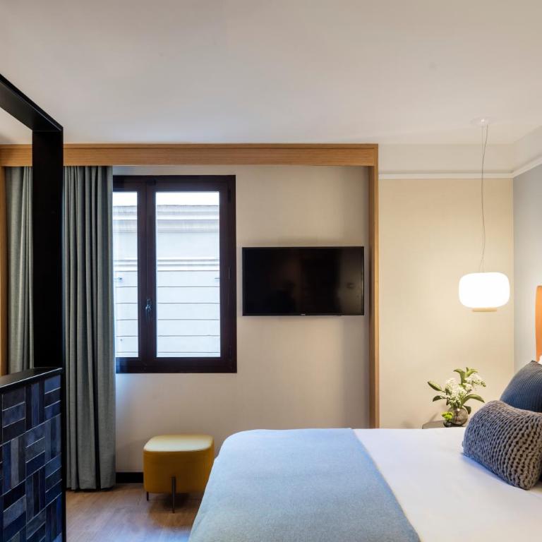 Kimpton Vividora Hotel by IHG - Premium King Room - 5