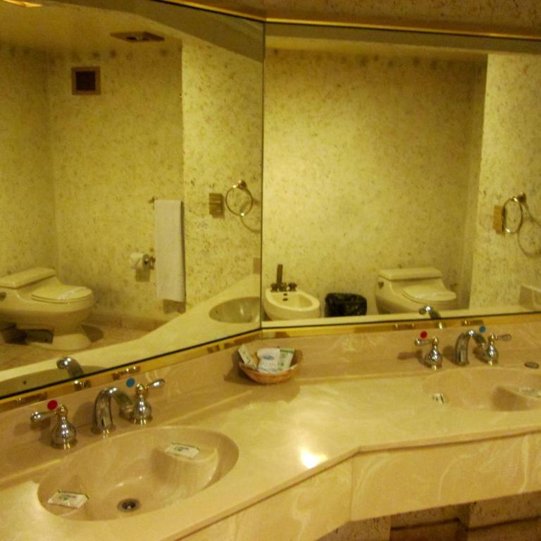 Sunio City - Master Suite - 6