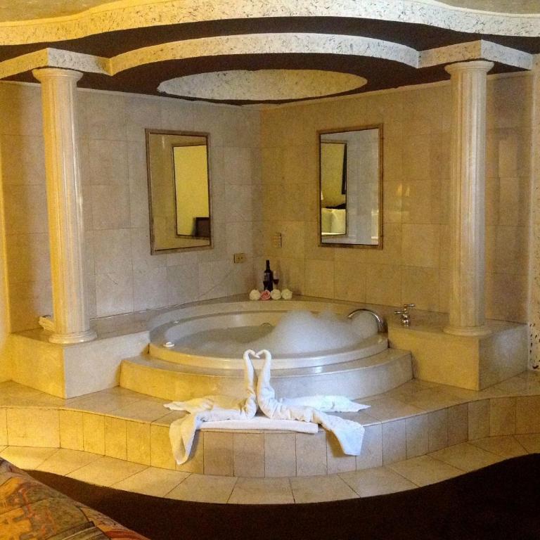 Sunio City - Master Suite - 4