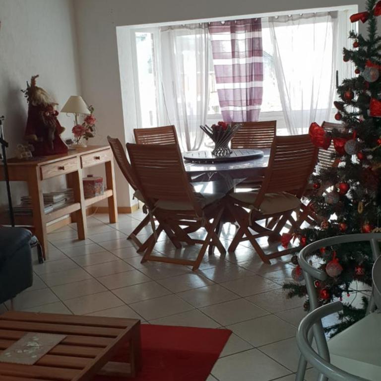 Gîte spacieux et lumineux proche centre ville - Maison 2 Chambres - 2