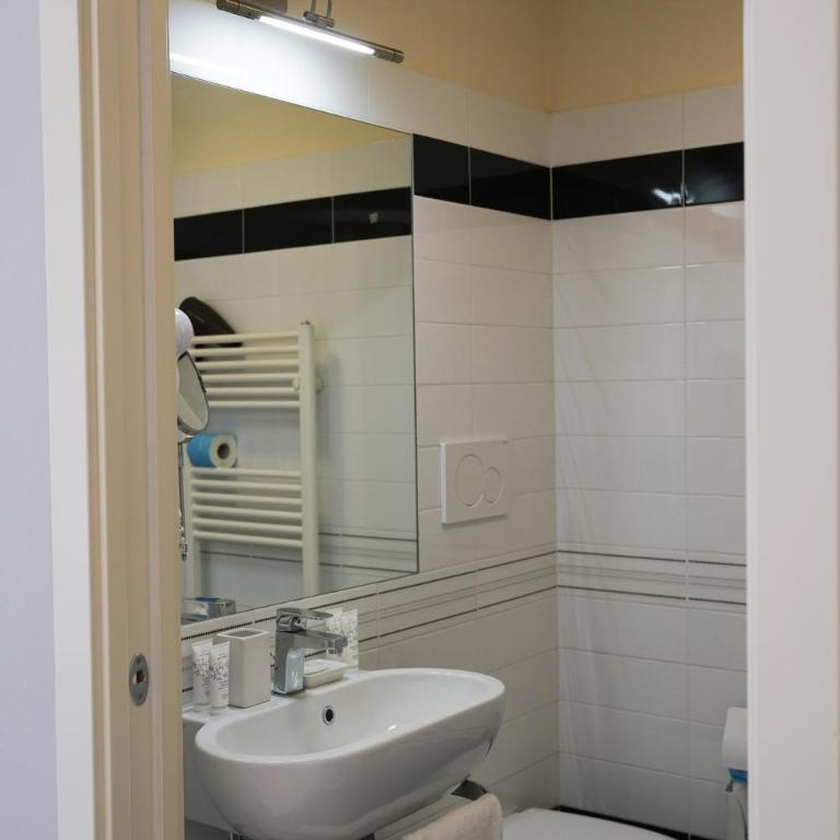 Affittacamere ALBA - Standard Double Room - 9