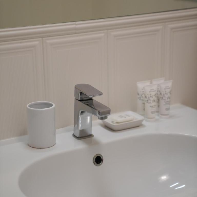 Affittacamere ALBA - Double Room with Balcony - 9