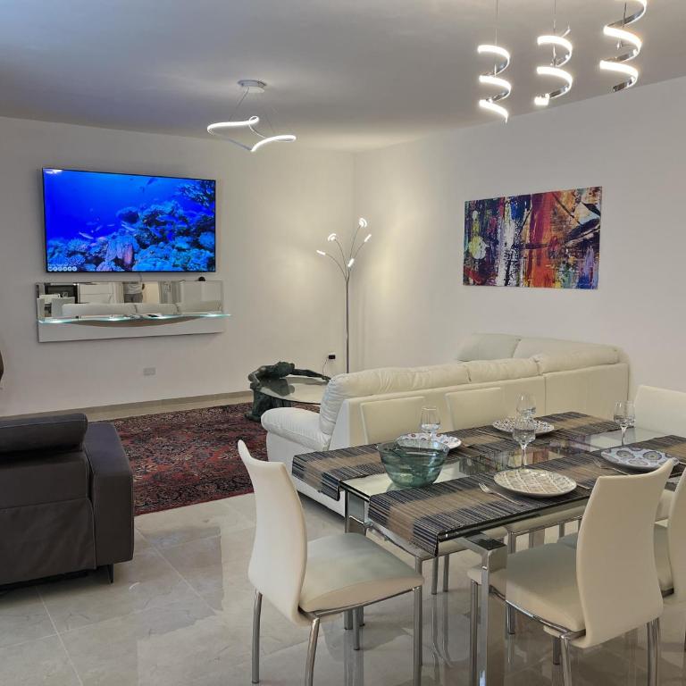 Residence Belvedere Trieste - Appartamento con 2 Camere da Letto - 1