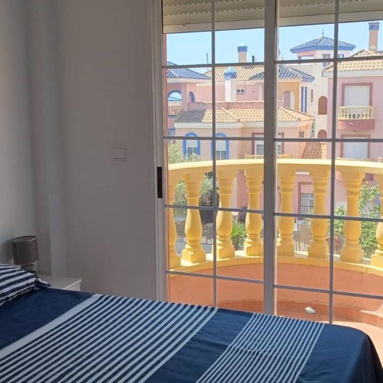 appartement climatisé deux chambres front de mer et piscine - Two-Bedroom Apartment - 12