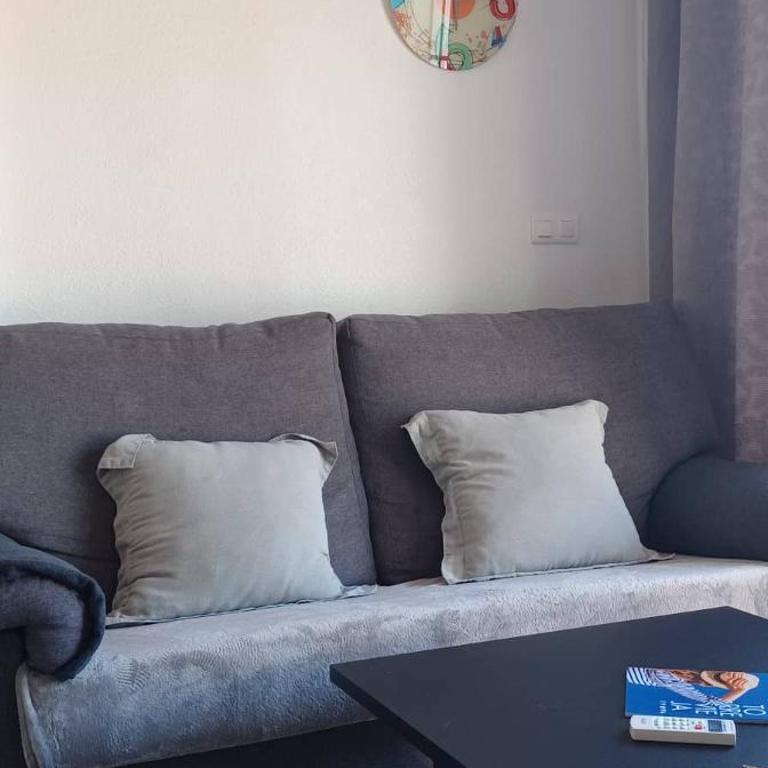 appartement climatisé deux chambres front de mer et piscine - Two-Bedroom Apartment - 15