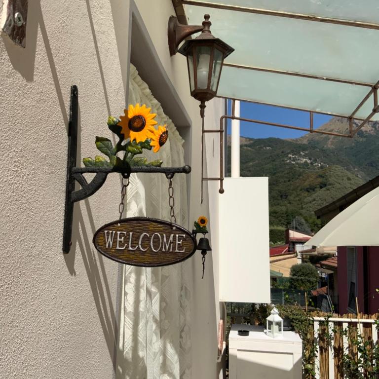 Casa La Wanda - Camaiore Toscana - 2 Br & Terrace - Apartment - 4