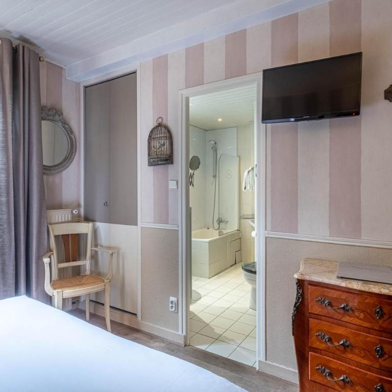 Hôtel de l'Avre - Queen Room with Garden View - 3