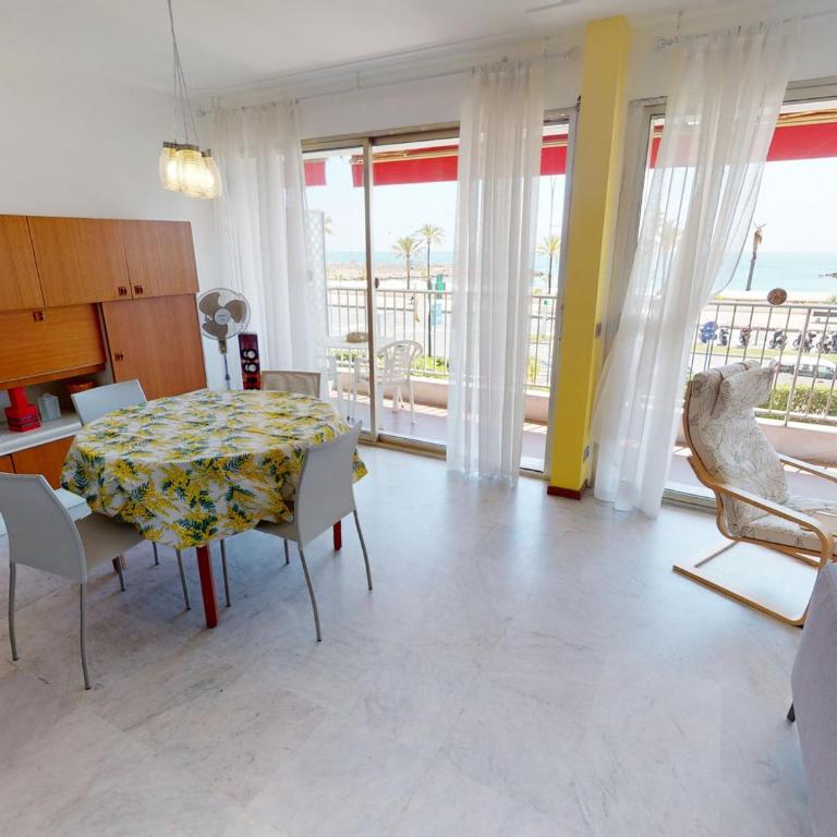 Studio rénové face mer avec terrasse à Menton, proche centre-ville et plages - FR-1-196-301 - Studio - 2