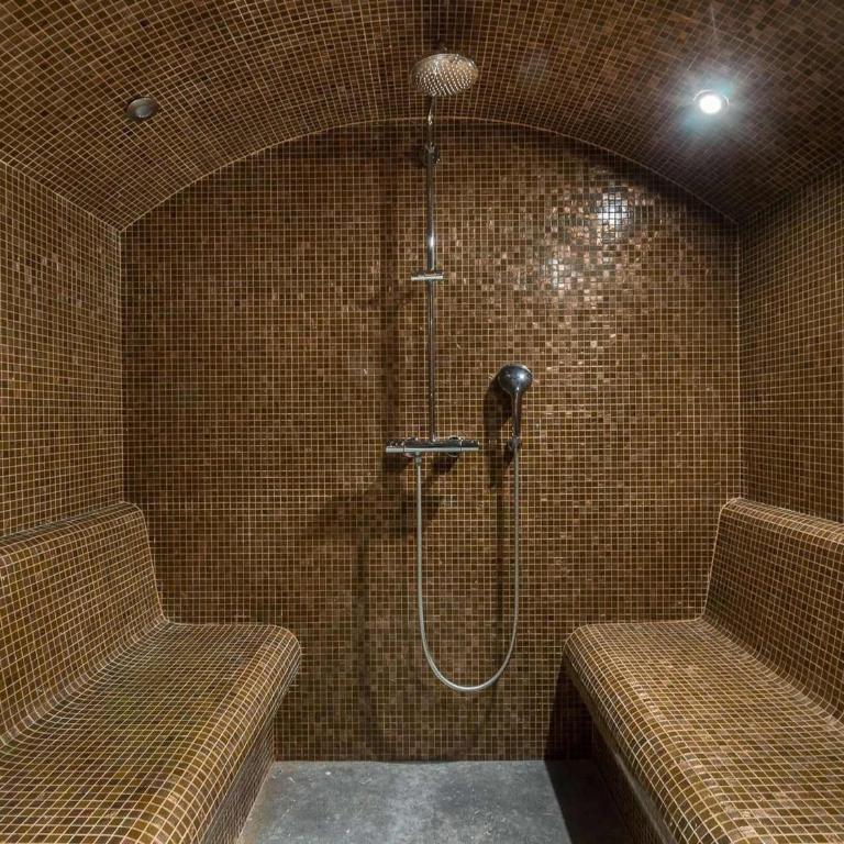 Chalet de Luxe à Val d'Isère avec Jacuzzi et Hammam - FR-1-567-8 - Chalet (10 Adultes) - 4