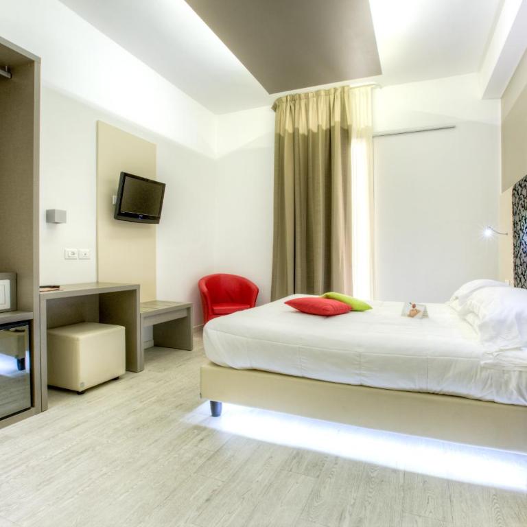 Hotel Boemia - Superior Double or Twin Room - 7