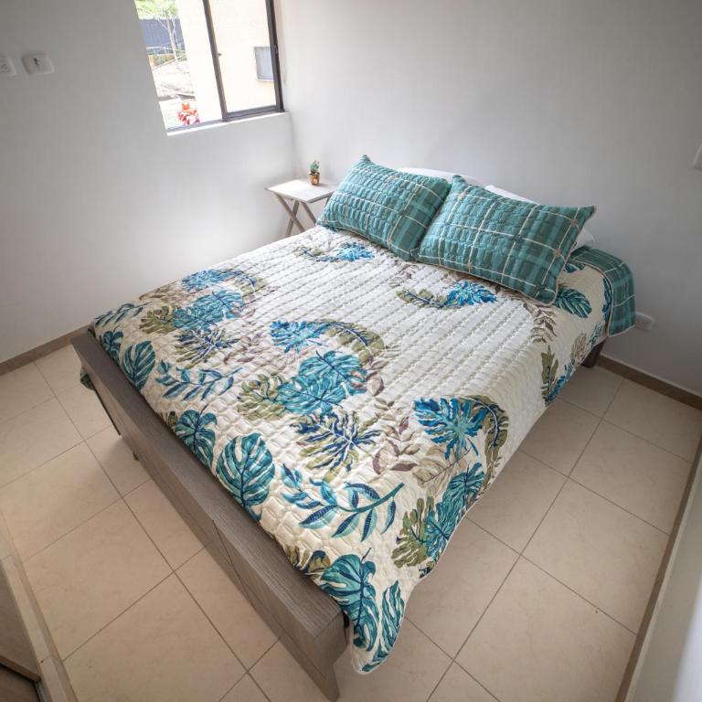 Acogedor fresco iluminado rodeado de naturaleza apartasol en el Quindío - Apartamento de 2 dormitorios - 20