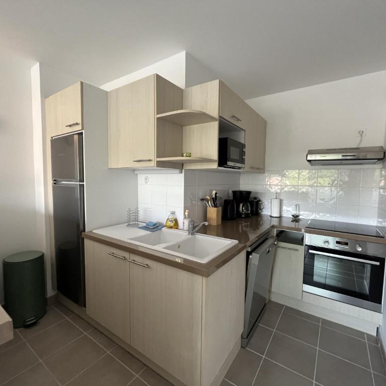 Superbe T3 de 66 m² centre ville Arcachon avec parking et balcon à 200m de la plage - FR-1-374-196 - Apartment - 3