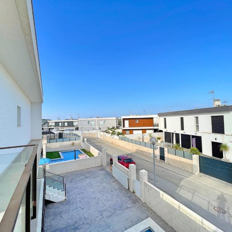 Perfect Getaway Villa - Villa with Private Pool - 17