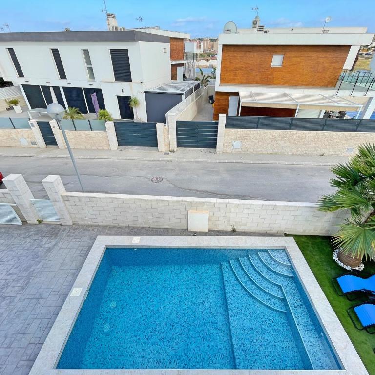 Perfect Getaway Villa - Villa with Private Pool - 18