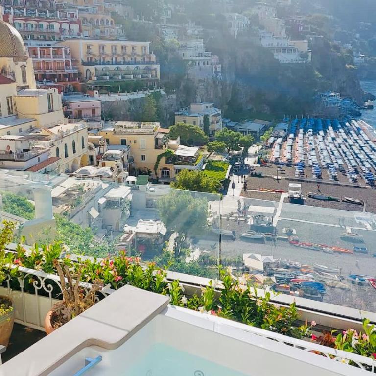 Villa Diamond Luxury Suite - Suite Deluxe con Vasca Idromassaggio - 11