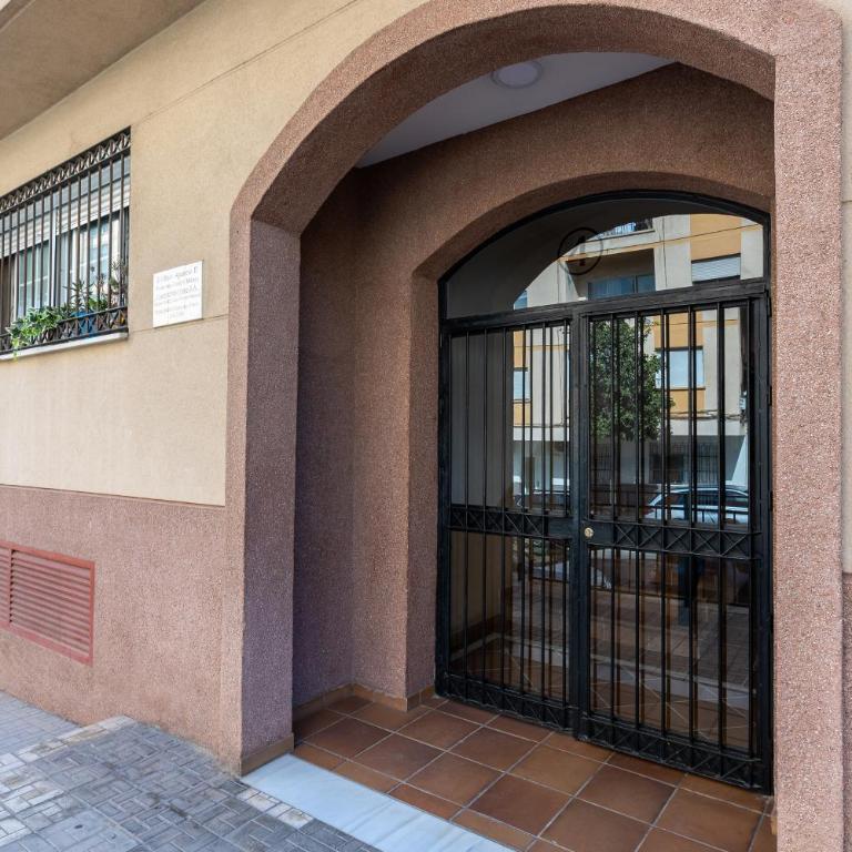 Holidays2Malaga Capuchinos French balconies, private parking, WiFi & Air con - Apartamento con balcón - 18