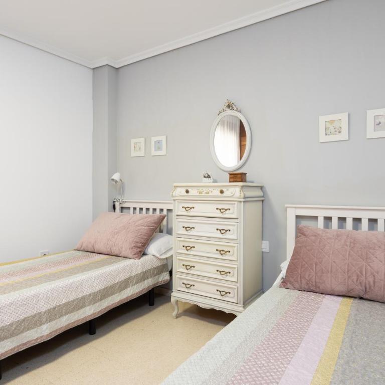 Home2Book Stylish & Roomy Santa Cruz City Center - Apartamento - 25