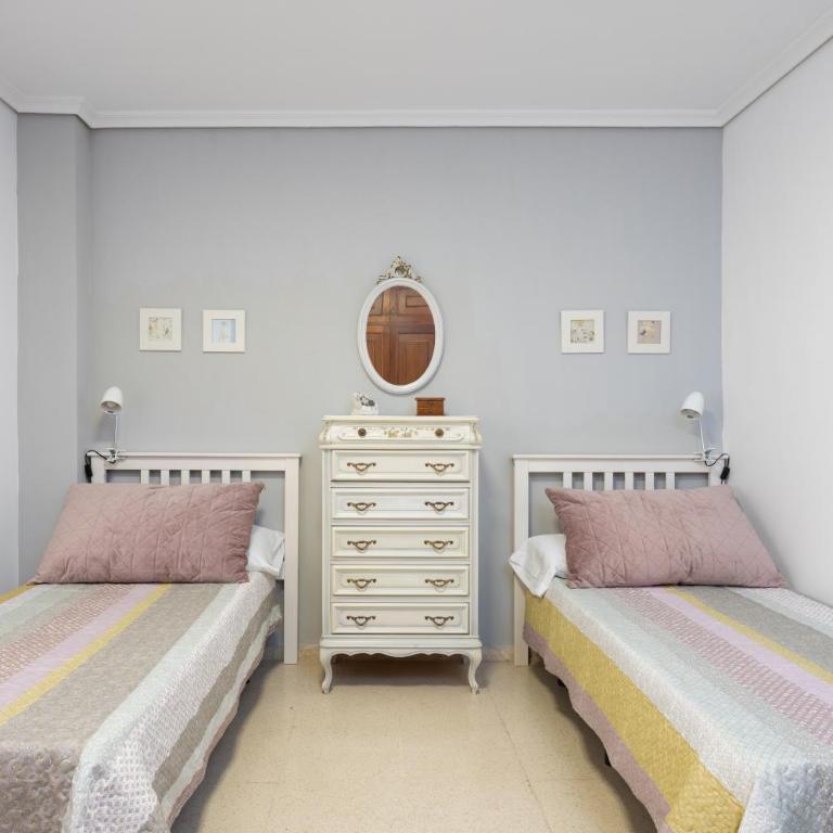 Home2Book Stylish & Roomy Santa Cruz City Center - Apartamento - 4