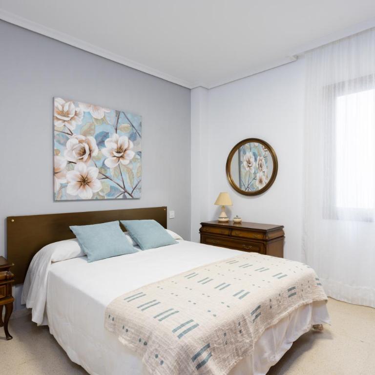 Home2Book Stylish & Roomy Santa Cruz City Center - Apartamento - 16