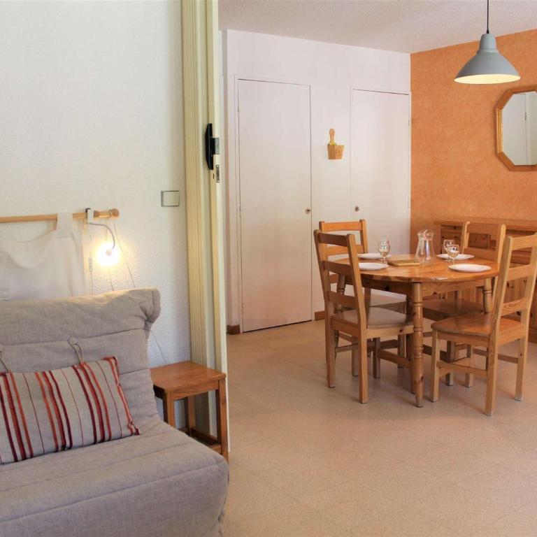 Studio cabine 6 couchages proche pistes et commerces à Vars - FR-1-330B-138 - Appartement (6 Adultes) - 2