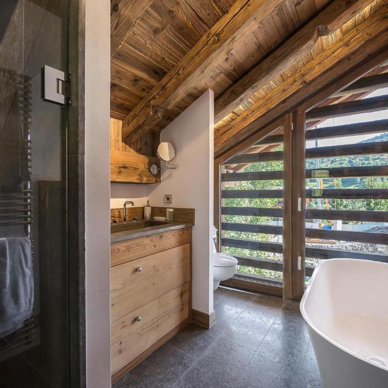 Chalet élégant 4* à Méribel, proche télécabine Olympe, 4 chambres, dortoir, hammam et cheminée - FR-1-566-32 - Chalet (12 Adulti) - 7