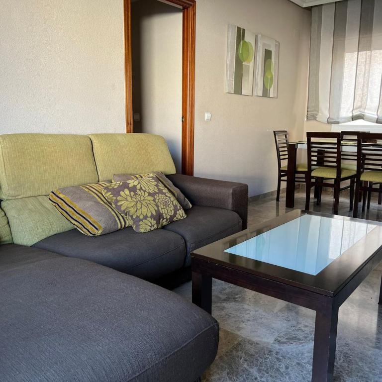 Piso familiar con perfecta ubicación - Apartamento de 2 dormitorios - 2