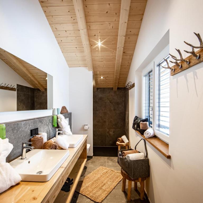 Brunnenhof Oberstdorf - Ferienwohnungen mit Hotel Service - Superior Chalet - 3