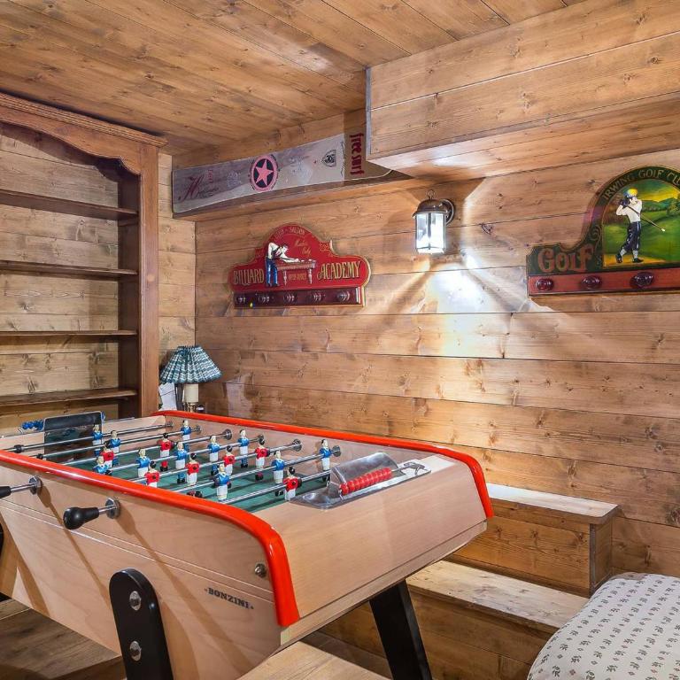 Chalet authentique et spacieux avec jacuzzi et hammam, près du centre de Méribel - FR-1-565-40 - Chalet (Capacité de 14 Adultes) - 10